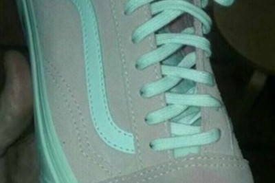 Jakiego koloru są te buty? Wiele osób twierdzi, że różowe... i mają rację! 