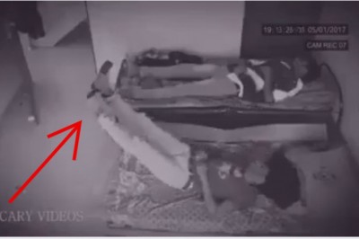 To nagranie ducha nie zostało wyjaśnione! Wyraźnie widać jak coś wyciąga mężczyznę z łóżka! 