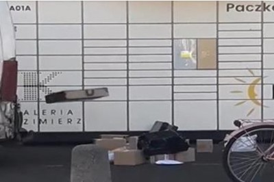 Skandaliczne zachowanie kuriera dostarczającego paczki! Nie miał pojęcia, że jest nagrywany!