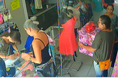 Obejrzyj to nagranie i nie odrywaj wzroku od prezentu! Tak się okrada sklepy z odzieżą!