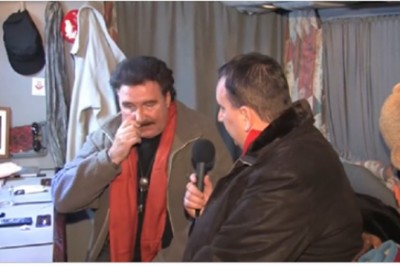 Gadu gadu, a kreska na stole już czeka na wciągnięcie! Gruba wtopa podczas wywiadu z Krawczykiem!