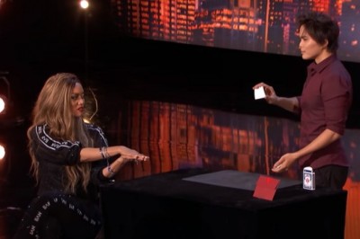 Nawet na zwolnionym tempie nie da się tego wyjaśnić! Tą sztuczką z kartami zaszokował całe Mam Talent! 