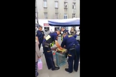 10 funkcjonariuszy straży miejskiej odniosło wielki sukces udaremniając handel fasolką szparagową :D