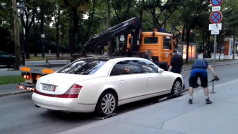 Chłopaki się nieźle zdziwili! Maybach 62S kontra holownik straży miejskiej!