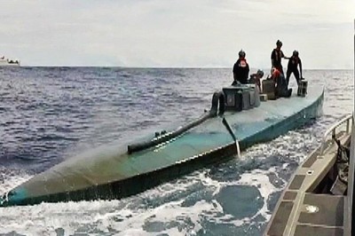 Mają rozmach! Tak wyglądało przejęcie łodzi podwodnej z kokainą wartą 181 mln $!