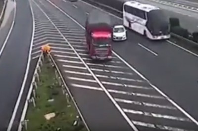 Spowodował wypadek dwóch TIRów na autostradzie, bo zawrócił na zjazd! 