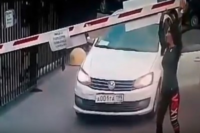 Kiedy masz te dni a szlaban poszedł z Tobą na wojnę! Dziewczyna mu nie popuściła!