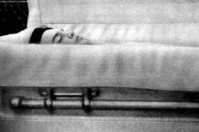 8 zdjęć znanych osób zrobionych chwile przed tym zanim zostały pochowane! To ich ostatnie fotografie!