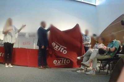 Pranie mózgu i manipulacje na pokazie sprzętów! Wszystko nagrała ukryta kamera!