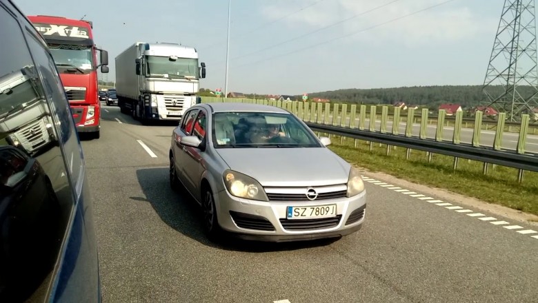 Pani „szeryf” blokuję obwodnicę Kielc! Bo takie ma widzi mi się!