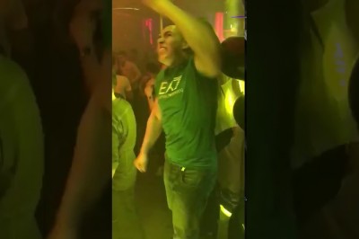 O mało z butów nie wyskoczył! Mistrza parkietu srogo poniosła piguła!