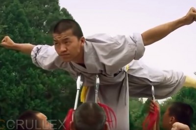 Szczena opada. Prawdziwi mistrzowie Shaolin pokazują swoje umiejętności