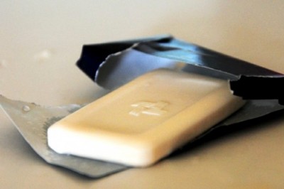 Zastanawiałaś się co dzieje się z hotelowym mydłem gdy już się wymeldujesz. To Cię naprawdę zaskoczy.