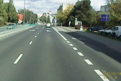 Wjechał wprost pod nadjeżdżające auto. Wypadek nieostrożnego motocyklisty w Olsztynie