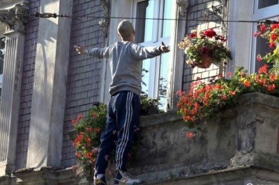 Wyskoczyli z okien, byli pijani i poszukiwani . Akcja ratunkowa strażaków w Gorzowie