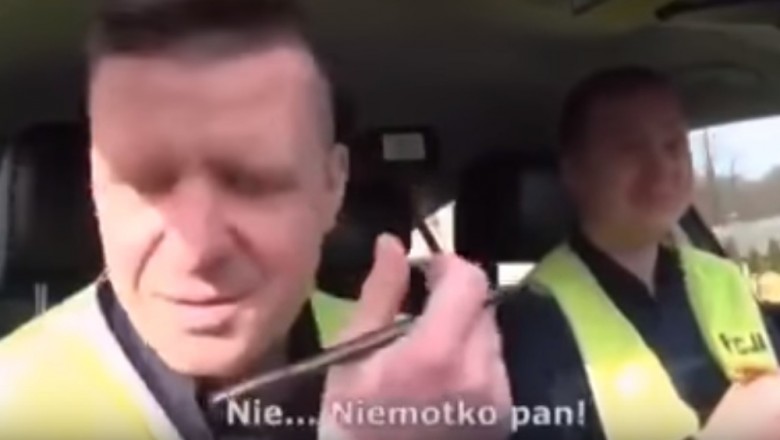 „Puści Pan do Grajewa?”. Policjanci nie mogli wytrzymać ze śmiechu podczas kontroli