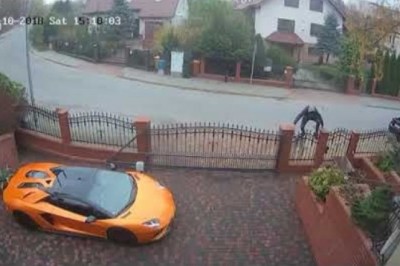Nagranie jak Seba porysował Lamborghini Aventador S na parkingu właściciela