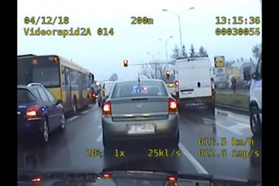 Nagranie z policyjnej eskorty w Kielcach kobiety w zagrożonej ciąży