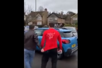 Świąteczna jazda na parkingu Tesco. Nikt nie mógł powstrzymać kierowcy