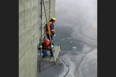 Myślisz, że miałeś ciężki dzień w pracy? To zobacz co robiło tych dwóch gości