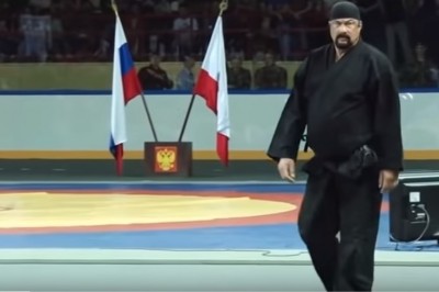 Porównanie internetowych mistrzów aikido z prawdziwymi mistrzami tej sztuki walki