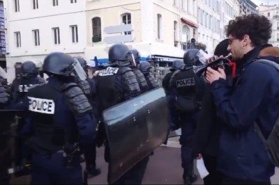 Ziomek rozwalił system podczas przemarszu policjantów. Dobry numer odstawił