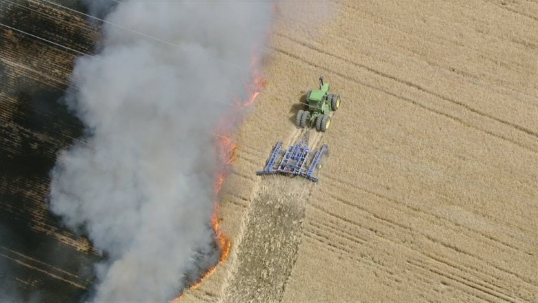 Nie czekał na strażaków. Wsiadł na traktor, aby ratować pole sąsiada