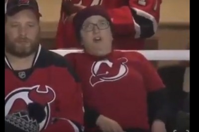 Myślisz, że masz narwaną dziewczynę? To zobacz co zrobiła ta w czasie meczu