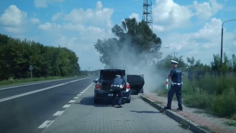 Pożar radiowozu drogówki. Wszyscy mieli ich gdzieś, a policja nawet nie miała gaśnicy