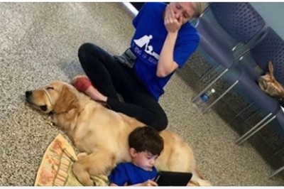 Jej 5-letni synek położył się na psie. Na ten widok mama nie mogła przestać płakać