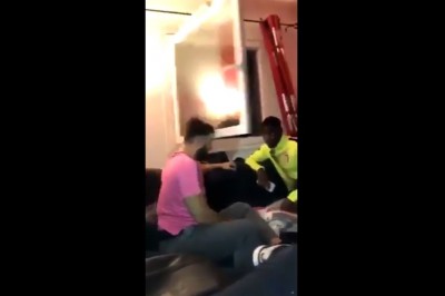 Koleżeńska gra w okno na chacie. Chłopaków chyba poniosła fantazja