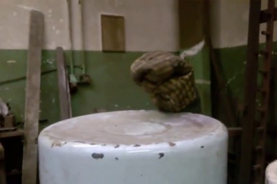 Ziomki rozwalili system w warsztacie. Czyli gdy nuda w pracy doskwiera