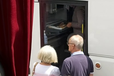 Po co w niemieckim autobusie podgrzewacze do parówek? Polski kierowca tłumaczy