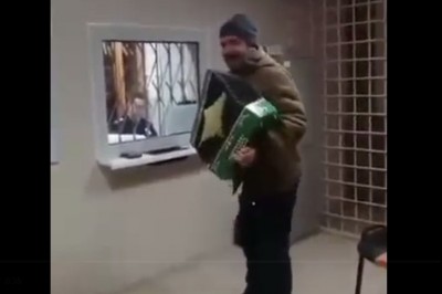 Kiedy na komisariacie nuda i postanawiasz zrobić imprezę z policjantami 