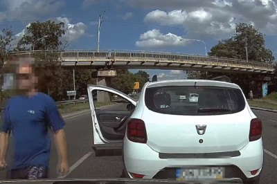 Kiedy jesteś królem w Dacii i wyskakujesz z łapami do kobiety