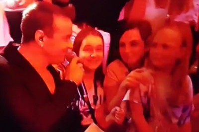 Wtopa roku podczas koncertu zespołu Weekend w TVP. Chyba tego nie przemyślał