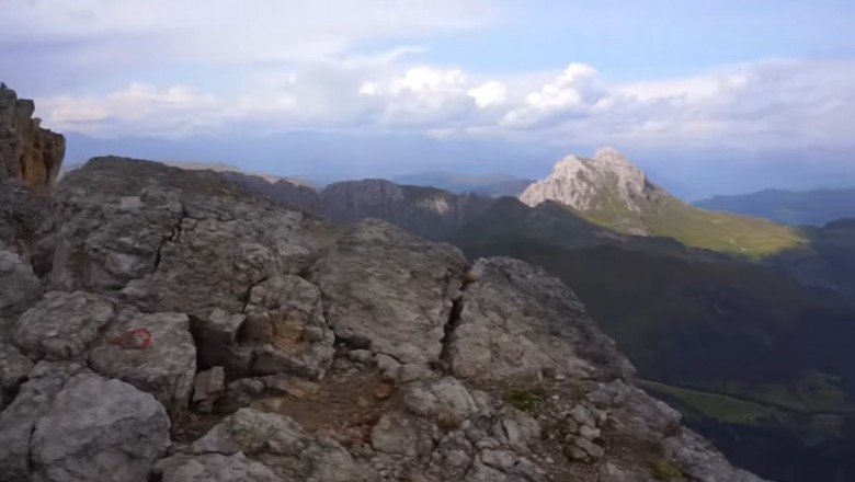 Hardcorowy typ na szczycie góry przed burzą. Chciał pokazać jak to jest