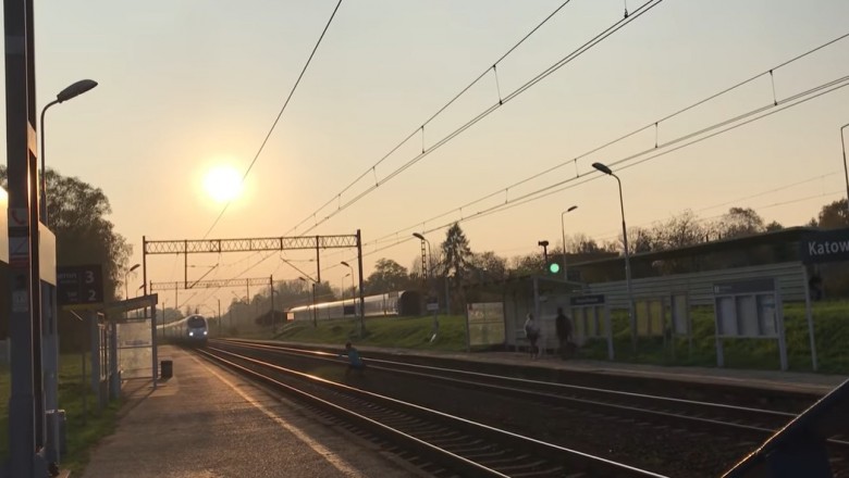 Skrajna głupota? Nagranie jak gość przebiega przed rozpędzonym Pendolino