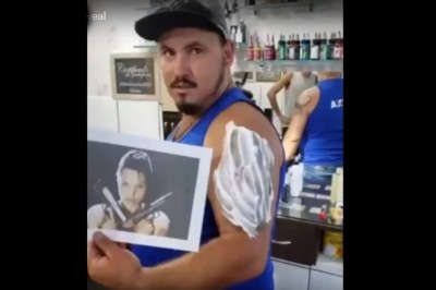 Gdy żałujesz na tatuaż to tak to się kończy. Rozczarowanie na jego twarzy mówi wszystko