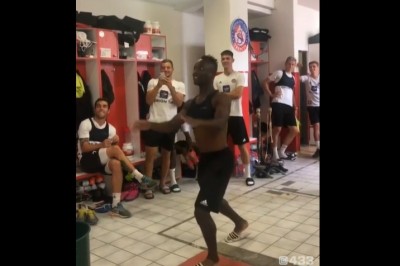 Ćwiczenia w szatni, czyli jak szybko wkręcić swojego kumpla