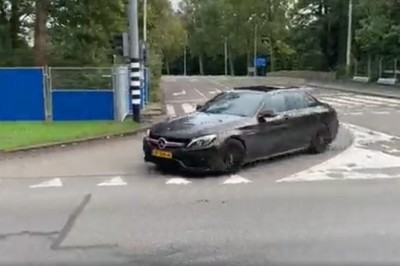 Swój drift Mercem zakończył na drzewie. Tak się kończą popisy