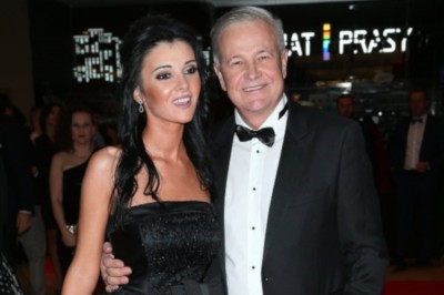 Apoloniusz Tajner w wieku 65 lat został ojcem. Jego partnerka jest dużo młodsza 