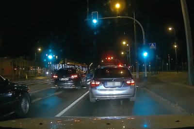 Zatrzymanie totalnie nawalonego kierowcy. Nie mógł dmuchnąć w alkomat 