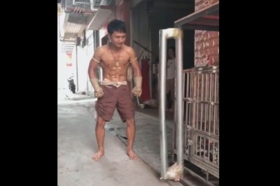 Ten gość nie wie co to ból. Hardcorowy pokaz po którym opadnie Ci szczęka