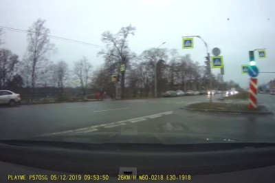 Testował swoje Audi A7. Sprawdzał wytrzymałość na sygnalizacji i autach