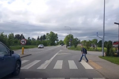 Za coś takiego to już chyba tylko zabierać prawo jazdy - Warszawa