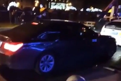 Gość z BMW kontra policjanci. Typa chyba trochę poniosło