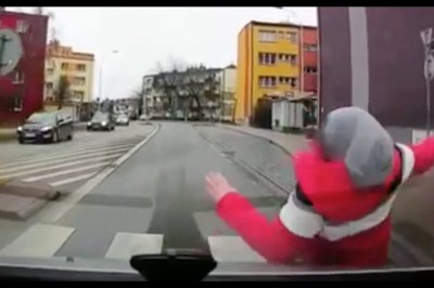 Policja poszukuje potrąconego chłopca, który uciekł z miejsca zdarzenia