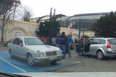 Żenująca akcja taksówkarzy pod dworcem we Wrocławiu 