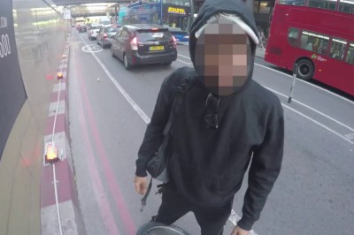 Rowerzysta kontra piesi na ścieżkach rowerowych. Typ dał im popalić 